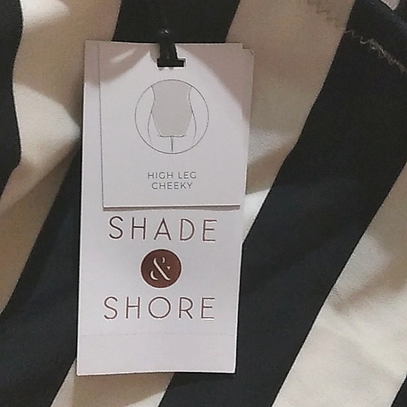 ~NWT~SHADE & SHORE~Juniors Plus 17 Black/White High Leg Cheeky Swimsuit~Nice - Picture 9 of 15
